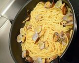 絶品❤オリーブオイルとアサリのパスタ作り方4写真