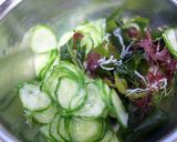 胡瓜と海草の梅酢和え作り方4写真