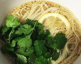 時短・塩+レモン麺のパクチー添え作り方4写真