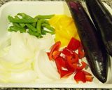 スパイシー♪鶏肉と夏野菜のトマト煮込み作り方1写真