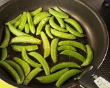 旨~い♪スナップエンドウのアンチョビ炒め作り方3写真