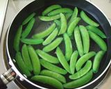 スナップえんどうと竹輪のわさび胡麻和え作り方1写真