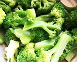 さっぱり！ブロッコリーの麺つゆおかか醤油作り方3写真