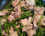 豚肉とにんにくの芽のオイスター炒め♡作り方3写真
