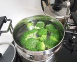 ブロッコリーの豚肉巻き☆人参ソース作り方1写真