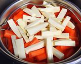 離乳食　にんじんとさつまいものスティック作り方2写真