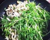 箸休めに…しめじと豆苗味噌バター炒め作り方4写真