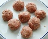 自宅で簡単！　トマト煮込みハンバーグ作り方2写真