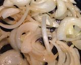 簡単！えんどう豆と新玉葱のチーズ焼き♡作り方2写真