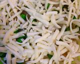簡単！えんどう豆と新玉葱のチーズ焼き♡作り方4写真