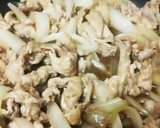 グルメのタレで簡単☆しょうが焼き丼作り方2写真