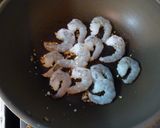 えびとキャベツのにんにく焼き醤油炒め作り方4写真