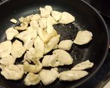 にらと鶏胸肉の甘酢炒め作り方4写真