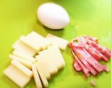 急な時でも簡単 手間なし ベーコン卵餅作り方1写真