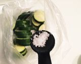 韓国料理☆ズッキーニのチヂミ作り方1写真