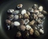 手間要らず！アサリのペペロン風酒蒸し作り方1写真