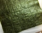 鶏皮DE混ぜご飯を使ったおにぎらず作り方1写真