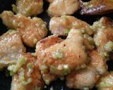 劇的柔らかさ！鶏むね肉のネギ味噌だれ作り方5写真