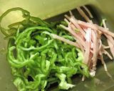 ピーマン×ベーコン×塩昆布のおにぎり作り方3写真