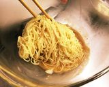 ★市販スープで簡単汁なしとんこつラーメン作り方3写真