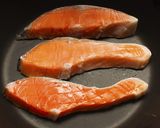 フライパンだけで簡単作り置き！鮭フレーク作り方1写真