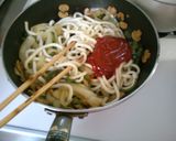 ランチに　うどんで　簡単♪　ナポリタン風作り方4写真