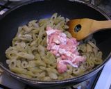 ピリ辛 フキと鶏もも肉の甘みそ炒め♪作り方6写真
