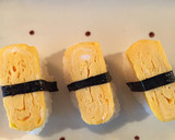 卵焼きで簡単＊キイロイトリのにぎり寿司作り方2写真