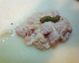簡単鳥皮と新玉でかなり旨いおつまみ。作り方2写真