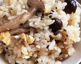 簡単！たっぷりしめじと鰹節の炊き込みご飯作り方8写真