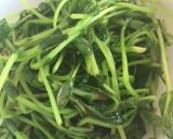 豆苗と岩海苔の香り炒め作り方2写真