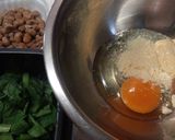 栄養満点♪小松菜入り納豆オムレツ作り方1写真