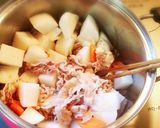 豚肉にひと手間！大根と豚バラ肉の味噌煮作り方3写真