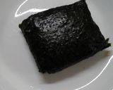 コンビーフとピーマン炒めのおにぎらず♪作り方4写真