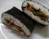 コンビーフとピーマン炒めのおにぎらず♪作り方5写真