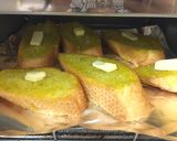 簡単にお店の味♪ガーリックトースト作り方3写真
