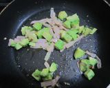 アボカドとベーコンのペペロン丼作り方5写真