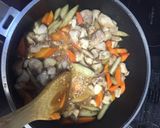 鶏モモ肉と人参ごぼうの香ばし甘辛炒め作り方4写真