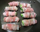 蒸し焼きで柔らか！アスパラの豚バラ肉巻き作り方4写真