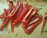 鶏肉スナップえんどうパプリカのケチャ炒め作り方1写真