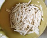 味がバシっと決まる!ナムル風大根サラダ作り方2写真