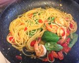 エビとバジルとミニトマトのパスタ作り方4写真