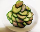ほんのり紅色に染るきゅうりのワイン漬け作り方4写真