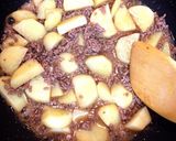 新じゃがと挽肉の甘辛炒め煮作り方5写真
