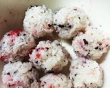 梅干しでサッパリ肉巻きおにぎり お弁当に作り方5写真