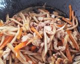 すぐ無くなる 肉きんぴら牛蒡♡胡桃作り方3写真