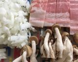 お一人さまランチ！しめじのクリームパスタ作り方1写真