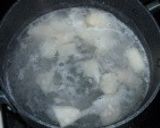 そら豆と鶏もも肉の塩炒め作り方2写真