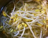 豆もやし＆ごぼうのスープ。作り方4写真
