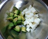 山芋とアボカドのキムチ絡め丼作り方1写真